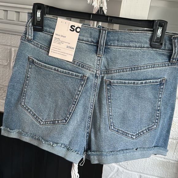 Nwt!! High Rise Mom Short!! - Picture 5 of 6